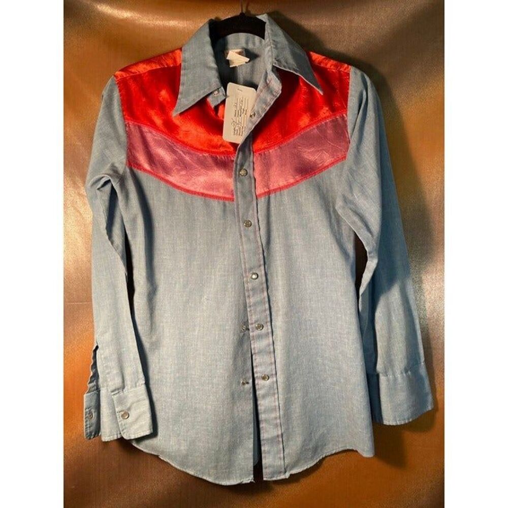 Vintage Sears 70’s snap front shirt 36” chest. Satin accent
